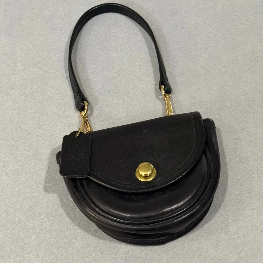 Coach Vintage Mini Bag Womens Black Leather Brass Turnlock 4MG-9826 USA Made